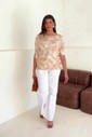 BLUSA AMPLA - ESTAMPA BEGE BLUSA AMPLA - ESTAMPA BEGE