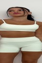 Conjunto: TOP E SHORTS CHANTILLY Conjunto: TOP E SHORTS CHANTILLY