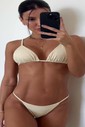 CONJUNTO: TOP LOLA E CALCINHA CARLY OFF-WHITE CONJUNTO: TOP LOLA E CALCINHA CARLY OFF-WHITE