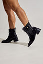 GISELE - BOTA FEMININA CANO CURTO SALTO BAIXO PRETA GISELE - BOTA FEMININA CANO CURTO SALTO BAIXO PRETA