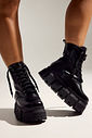 JULIETA - BOTA COTURNO FEMININO CHUNKY TRATORADA COURO PRETA