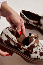 AUDREY - MOCASSIM FEMININO CAMURÇA VACA OFF WHITE E CAMEL AUDREY - MOCASSIM FEMININO CAMURÇA VACA OFF WHITE E CAMEL