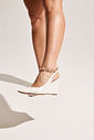 SUZAN - SCARPIN FEMININO SALTO ANABELA SLINGBACK OFF WHITE SUZAN - SCARPIN FEMININO SALTO ANABELA SLINGBACK OFF WHITE