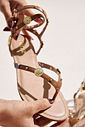 LIVI - SANDÁLIA RASTEIRA FEMININA DE DEDO CAMEL LIVI - SANDÁLIA RASTEIRA FEMININA DE DEDO CAMEL