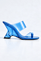 nic-tamanco-feminino-salto-acrilico-azul Tamanco Feminino Nic Azul com vinil vista lateral
