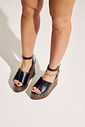 ROXIE - SANDÁLIA PLATAFORMA FEMININA COURO PRETA ROXIE - SANDÁLIA PLATAFORMA FEMININA COURO PRETA