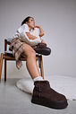 HIORI - BOTA FEMININA PELUCIADA COURO MARROM HIORI - BOTA FEMININA PELUCIADA COURO MARROM