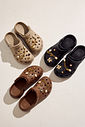 SIA - CHINELO BABUCHE FEMININO COM PINS MARROM SIA - CHINELO BABUCHE FEMININO COM PINS MARROM