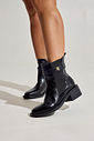 GISELE - BOTA FEMININA CANO CURTO SALTO BAIXO PRETA GISELE - BOTA FEMININA CANO CURTO SALTO BAIXO PRETA