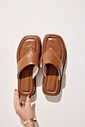 BÚZIOS - CHINELO FLATFORM COURO FEMININO CAMEL BÚZIOS - CHINELO FLATFORM COURO FEMININO CAMEL