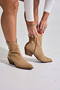 RUBIA - BOTA FEMININA CANO BAIXO COUNTRY COURO BEGE RUBIA - BOTA FEMININA CANO BAIXO COUNTRY COURO BEGE