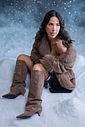 LISE - BOTA FEMININA CANO ALTO BICO FINO SUEDE FENDI