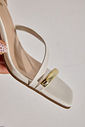 NATI - SANDÁLIA FEMININA SALTO ALTO BICO QUADRADO OFF WHITE NATI - SANDÁLIA FEMININA SALTO ALTO BICO QUADRADO OFF WHITE