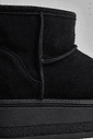 HIORI - BOTA FEMININA PELUCIADA COURO PRETA HIORI - BOTA FEMININA PELUCIADA COURO PRETA