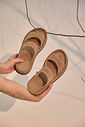 TAKA - PAPETE FLATFORM FEMININA CAMURÇA BEGE TAKA - PAPETE FLATFORM FEMININA CAMURÇA BEGE