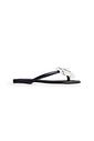 FLORA - RASTEIRA FEMININA FLOR PRETO E BRANCO FLORA - RASTEIRA FEMININA FLOR PRETO E BRANCO