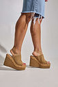 ZAIRA - TAMANCO FEMININO CAMURÇA BEGE ZAIRA - TAMANCO FEMININO CAMURÇA BEGE