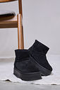 HIORI - BOTA FEMININA PELUCIADA COURO PRETA HIORI - BOTA FEMININA PELUCIADA COURO PRETA