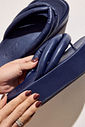 SAKURA - CHINELO FLATFORM TIRAS PUFFER AZUL MARINHO SAKURA - CHINELO FLATFORM TIRAS PUFFER AZUL MARINHO