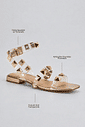 sandalia-feminina-tiras-vinil-dourado-serena Sandália feminina tiras vinil dourado Serena - infográfico com detalhes de fivela ajustável, aplicações piramidais douradas e tiras de vinil transparente
