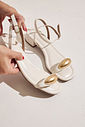 SILVIA - SANDÁLIA FEMININA SALTO BAIXO OFF WHITE SILVIA - SANDÁLIA FEMININA SALTO BAIXO OFF WHITE
