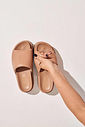 FIFI - TAMANCO FEMININO PLATAFORMA TIRA ACOLCHOADA CAMEL FIFI - TAMANCO FEMININO PLATAFORMA TIRA ACOLCHOADA CAMEL