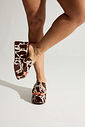 MELISSA - TAMANCO FEMININO PLATAFORMA VACA OFF WHITE/MARROM MELISSA - TAMANCO FEMININO PLATAFORMA VACA OFF WHITE/MARROM
