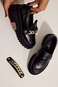 BRIANA - MOCASSIM FEMININO COURO TRATORADO PRETO COM FIVELAS BRIANA - MOCASSIM FEMININO COURO TRATORADO PRETO COM FIVELAS
