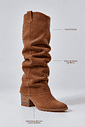 bota-feminina-2-em-1-salto-baixo-couro-camel-zuri Bota feminina 2 em 1 salto baixo couro camel Zuri com cano longo slouch, vista frontal