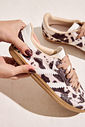 OTAVIA - TÊNIS FEMININO CADARÇOS VACA OFF WHITE COM MARROM OTAVIA - TÊNIS FEMININO CADARÇOS VACA OFF WHITE COM MARROM