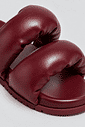 lili-papete-anatomica-feminina-bordo Detalhe aproximado das tiras puffer da Papete Lili Bordô