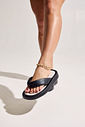 TOKYO - CHINELO FLATFORM PRETO E BRANCO TOKYO - CHINELO FLATFORM PRETO E BRANCO