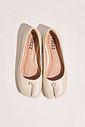 TABI - SAPATILHA BALLERINA FEMININA DE DEDO COURO OFF WHITE TABI - SAPATILHA BALLERINA FEMININA DE DEDO COURO OFF WHITE