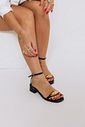 SILVIA - SANDÁLIA FEMININA SALTO BAIXO PRETA COM DOURADO SILVIA - SANDÁLIA FEMININA SALTO BAIXO PRETA COM DOURADO