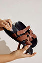 ZALICA - PAPETE ANATÔMICA FEMININA VELCRO CAMEL ZALICA - PAPETE ANATÔMICA FEMININA VELCRO CAMEL