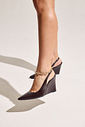 SUZAN - SCARPIN FEMININO SALTO ANABELA SLINGBACK MARROM SUZAN - SCARPIN FEMININO SALTO ANABELA SLINGBACK MARROM