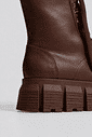 JULIETA - BOTA COTURNO FEMININO CHUNKY TRATORADA COURO MARROM JULIETA - BOTA COTURNO FEMININO CHUNKY TRATORADA COURO MARROM