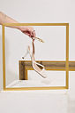 NATI - SANDÁLIA FEMININA SALTO ALTO BICO QUADRADO OFF WHITE NATI - SANDÁLIA FEMININA SALTO ALTO BICO QUADRADO OFF WHITE