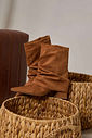 IVANA - BOTA FEMININA CANO BAIXO BICO FINO CAMEL IVANA - BOTA FEMININA CANO BAIXO BICO FINO CAMEL