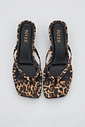 CAT - TAMANCO FEMININO DEDO SALTO BAIXO ANIMAL PRINT CAT - TAMANCO FEMININO DEDO SALTO BAIXO ANIMAL PRINT