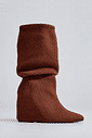 bota-feminina-croche-salto-anabela-camel-mariah Bota feminina crochê salto anabela camel Mariah, vista lateral