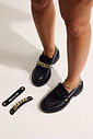 BRIANA - MOCASSIM FEMININO COURO TRATORADO PRETO COM FIVELAS BRIANA - MOCASSIM FEMININO COURO TRATORADO PRETO COM FIVELAS
