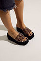 ADELE - TAMANCO FLATFORM FEMININA TIRA VINIL ANIMAL PRINT ADELE - TAMANCO FLATFORM FEMININA TIRA VINIL ANIMAL PRINT
