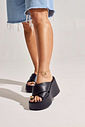 JULIA - TAMANCO FEMININO PLATAFORMA PRETO JULIA - TAMANCO FEMININO PLATAFORMA PRETO