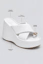 Infográfico do Tamanco Feminino Plataforma Branco Julia destacando a plataforma de 10 cm, as tiras entrecruzadas, o detalhe dourado e a palmilha acolchoada