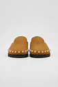 EMMA - CLOG FEMININO TACHAS COURO BEGE EMMA - CLOG FEMININO TACHAS COURO BEGE