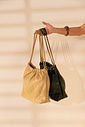 Bolsa saco hobo insp Chanel 22 couro original Preta Bolsa saco hobo insp Chanel 22 couro original Preta