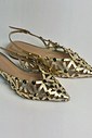 SAVINA - SAPATILHA SLINGBACK COURO COM TACHAS DOURADA SAVINA - SAPATILHA SLINGBACK COURO COM TACHAS DOURADA