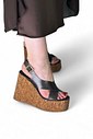 PATY - SANDÁLIA PLATAFORMA CORTIÇA MARROM PATY - SANDÁLIA PLATAFORMA CORTIÇA MARROM