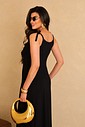 VESTIDO ALCINHA LONGO COM BOLSO - PRETO VESTIDO ALCINHA LONGO COM BOLSO - PRETO